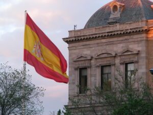 Bandera_Nacional_de_España_(Pl._Colón,_Madrid)_03